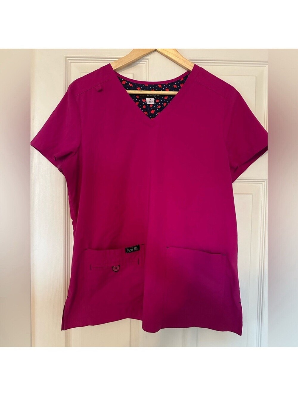 koi Basics Women's V-Neck Top Size M Pink Solid Poly-Spandex 373